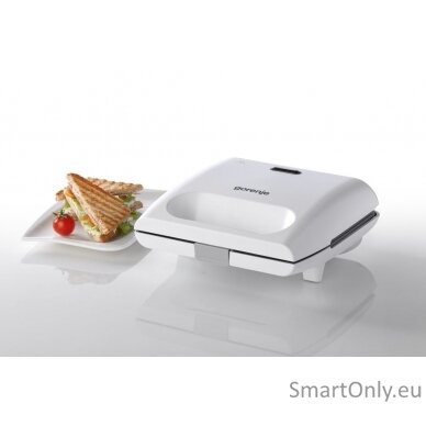 Gorenje | Sandwich Maker | SM701GCW | 700 W | Number of plates 1 | Number of pastry 1 | White 1