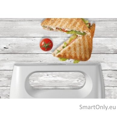 Gorenje | Sandwich Maker | SM701GCW | 700 W | Number of plates 1 | Number of pastry 1 | White 3