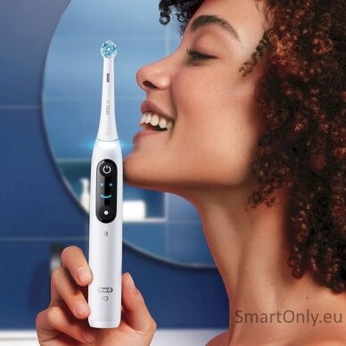 Oral-B Electric Toothbrush | iO9 Series | Rechargeable | For adults | Number of brush heads included 1 | Number of teeth brushing modes 7 | White 4